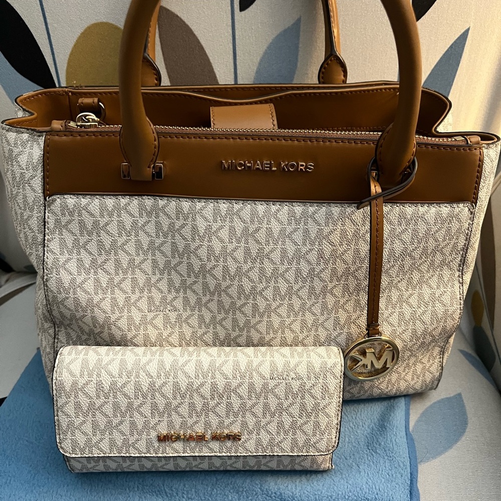 Michael Kors purse and wallet.